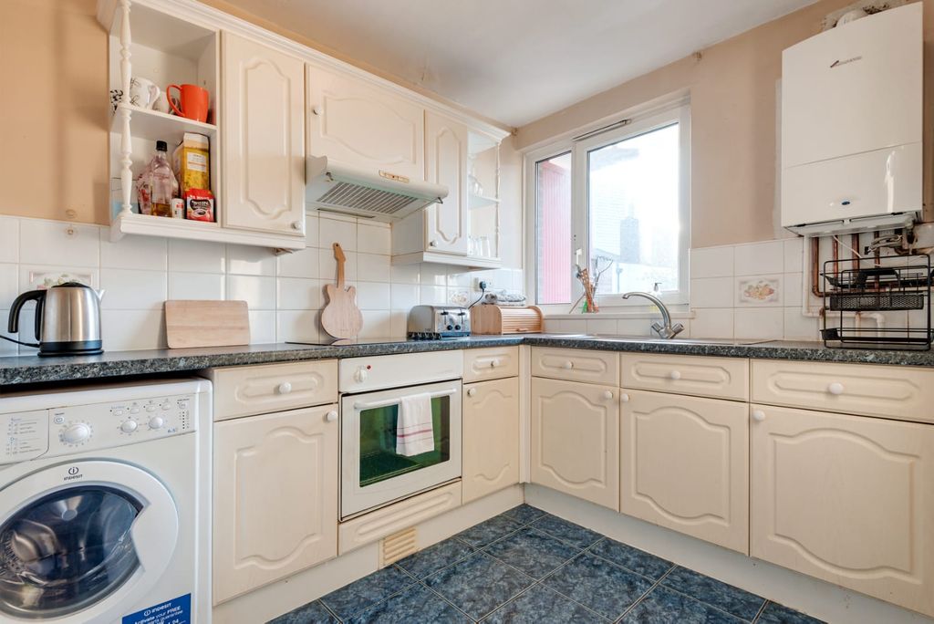 Property photo 3 of 12 Img-20220503-Wa0017