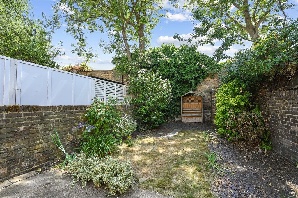 Property photo 3 of 9