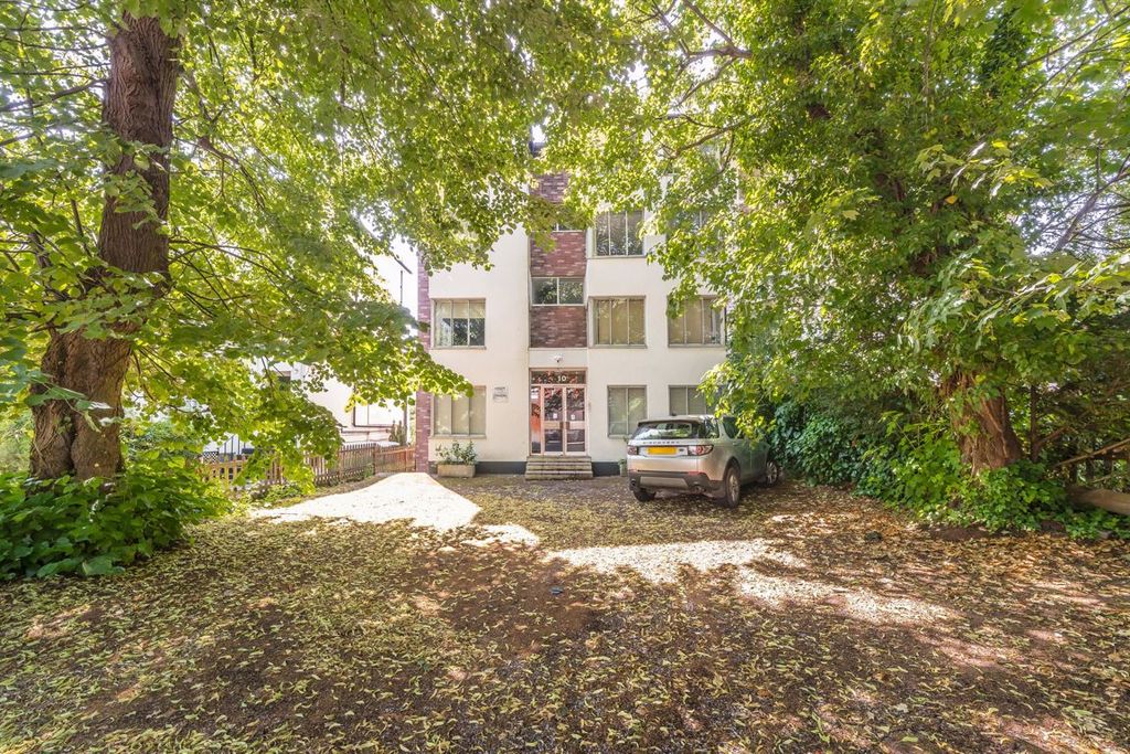 Property photo 1 of 5
