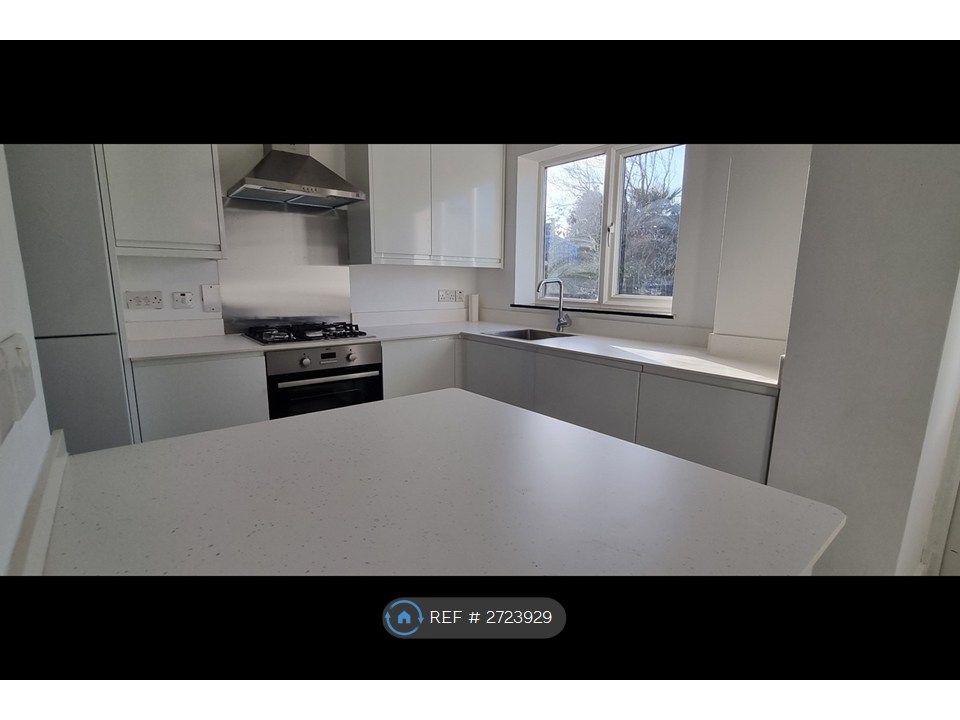 Property photo 2 of 26