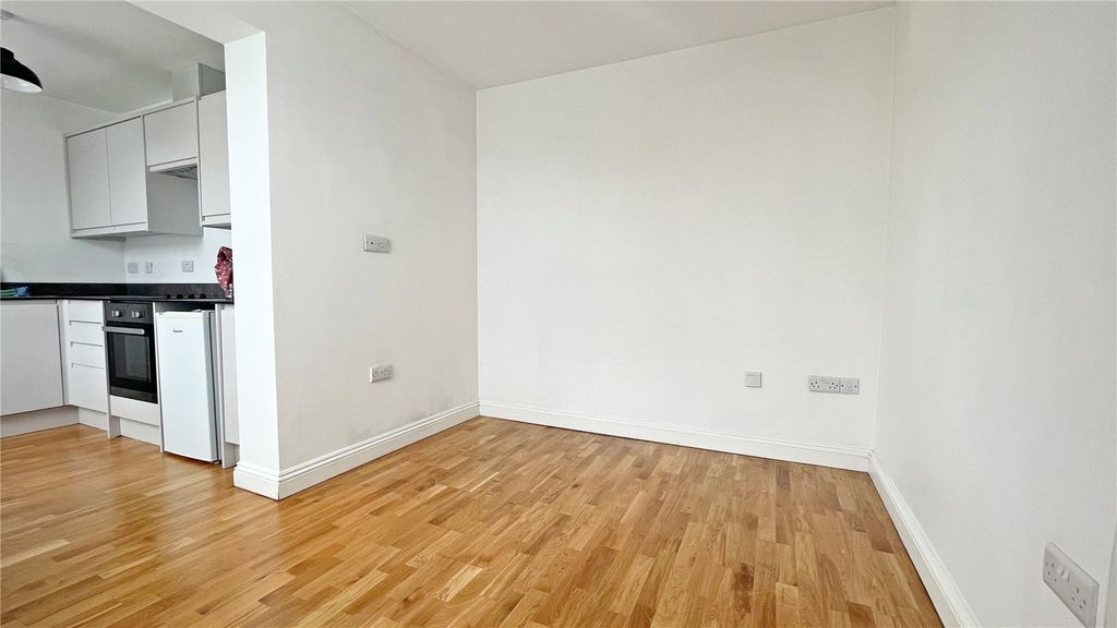 Property photo 2 of 6 Picture No. 06