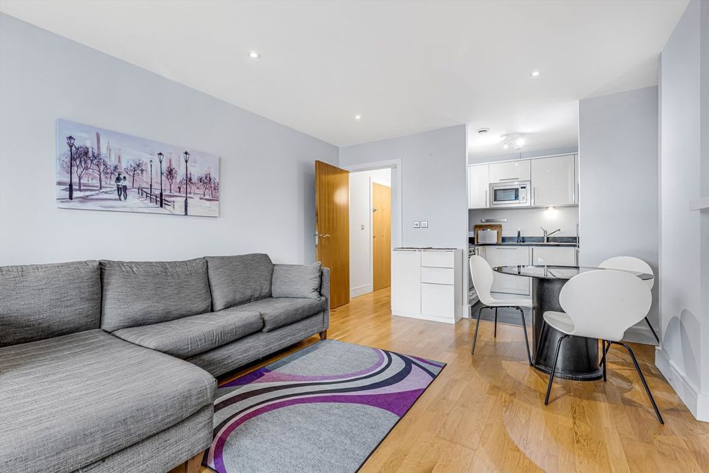 Property photo 2 of 7