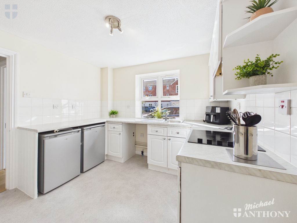 Property photo 3 of 10 Cam03852G0-Pr0795-Still004