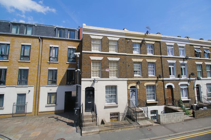 Property photo 1 of 6 Photo 7