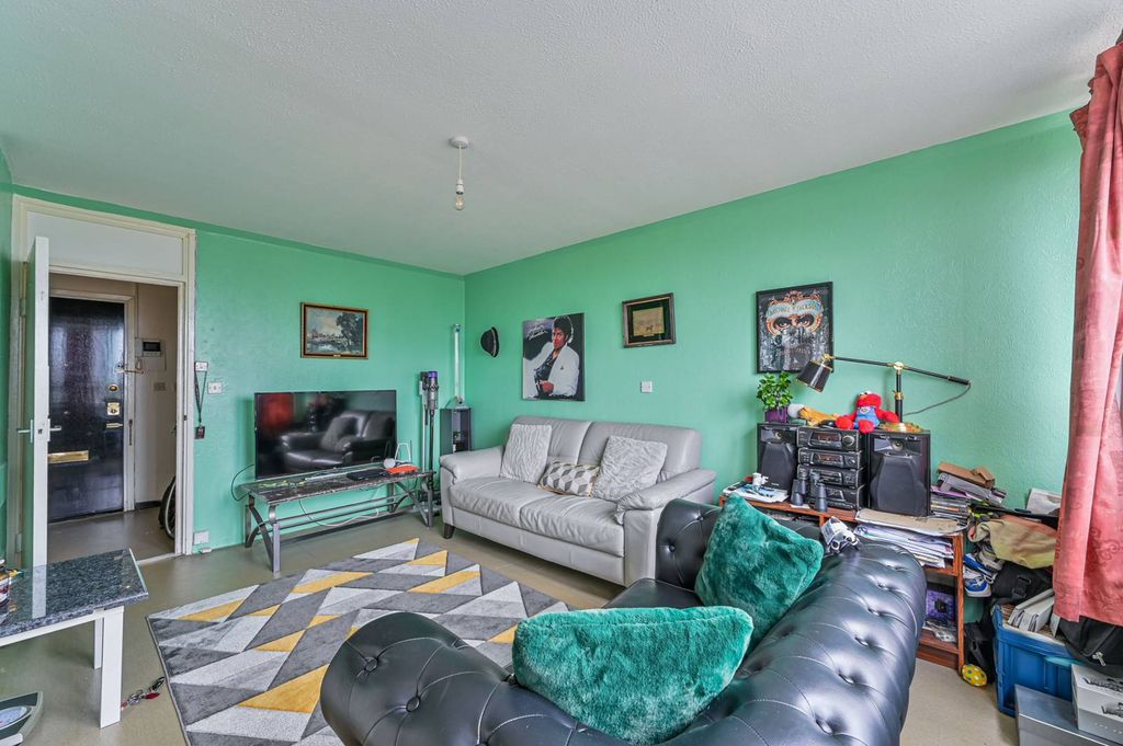 Property photo 2 of 11