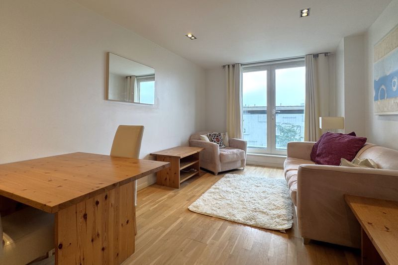 Property photo 3 of 10 Photo 5