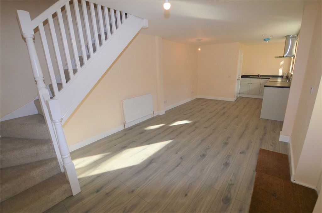 Property photo 2 of 12 Picture No. 01