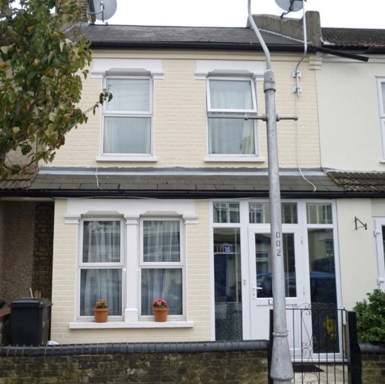 Property photo 1 of 8