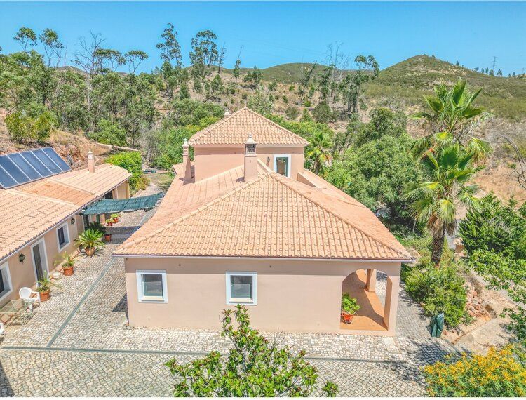 Property photo 3 of 43 Img 2