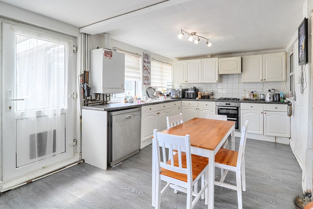 Property photo 2 of 19 1-6A318A84230Cf-1...