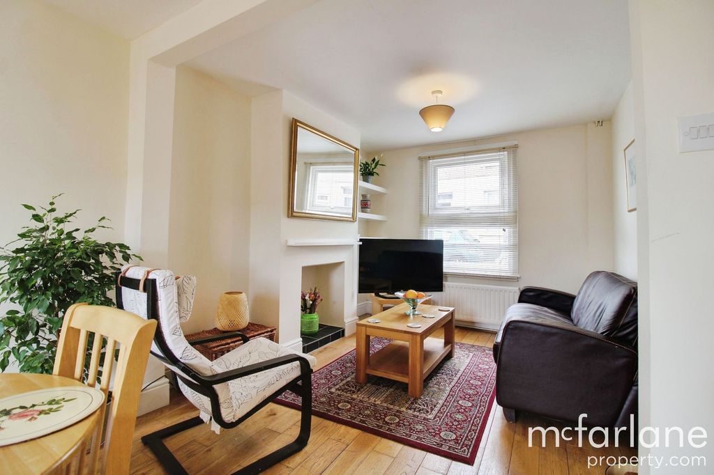 Property photo 2 of 16