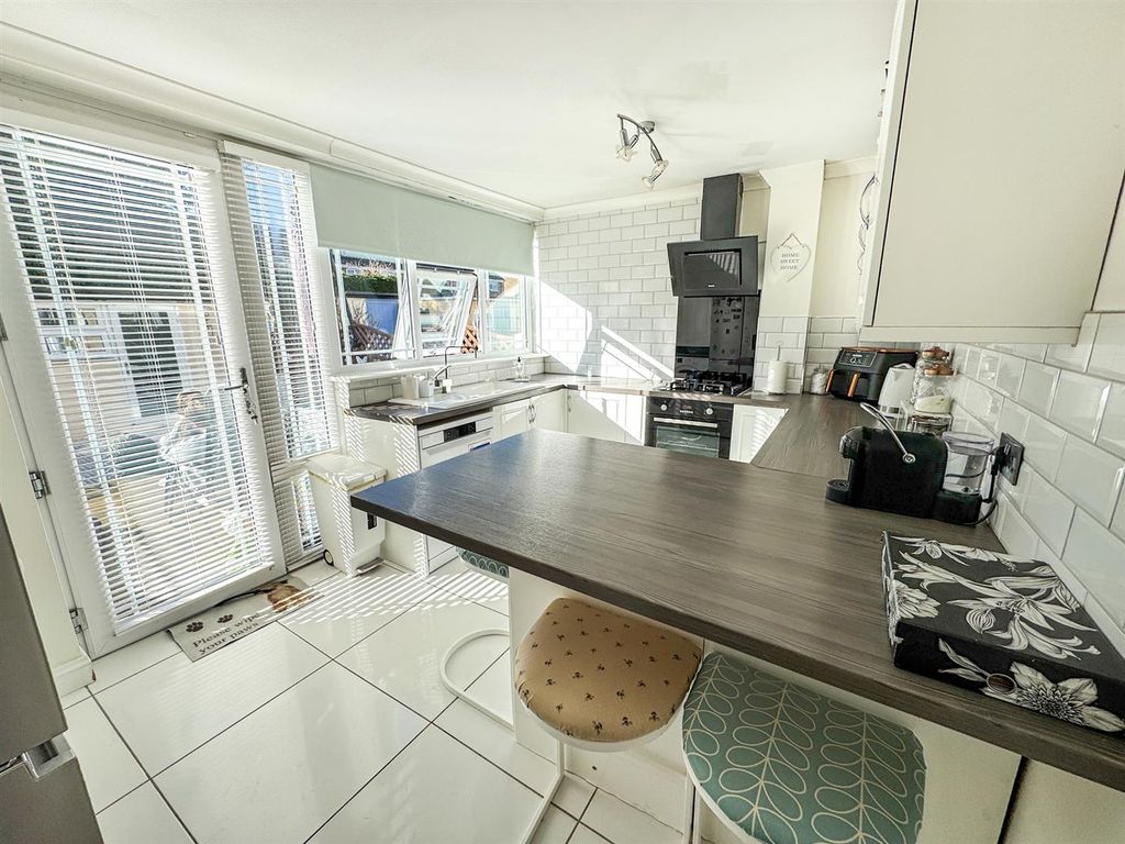 Property photo 3 of 25 Img_1628.Jpg