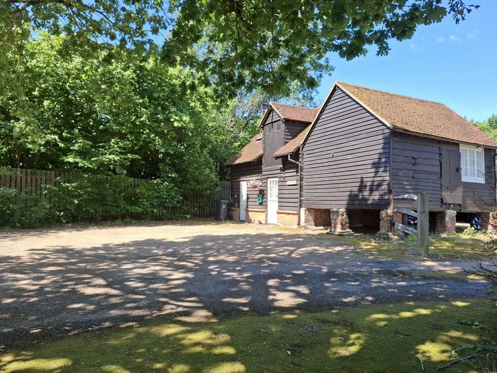 Property photo 2 of 8