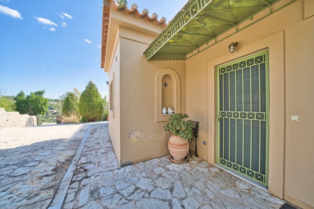 Property photo 2 of 45