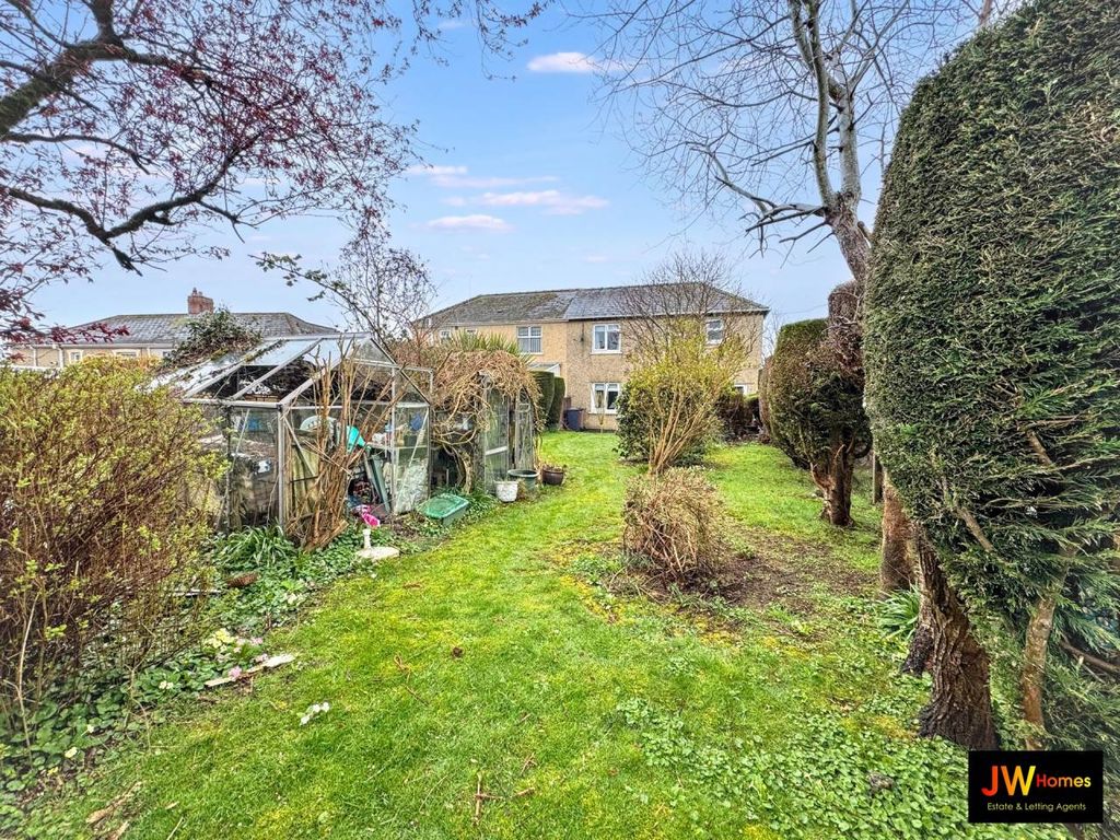 Property photo 2 of 16 Rear Garden 2 (14)