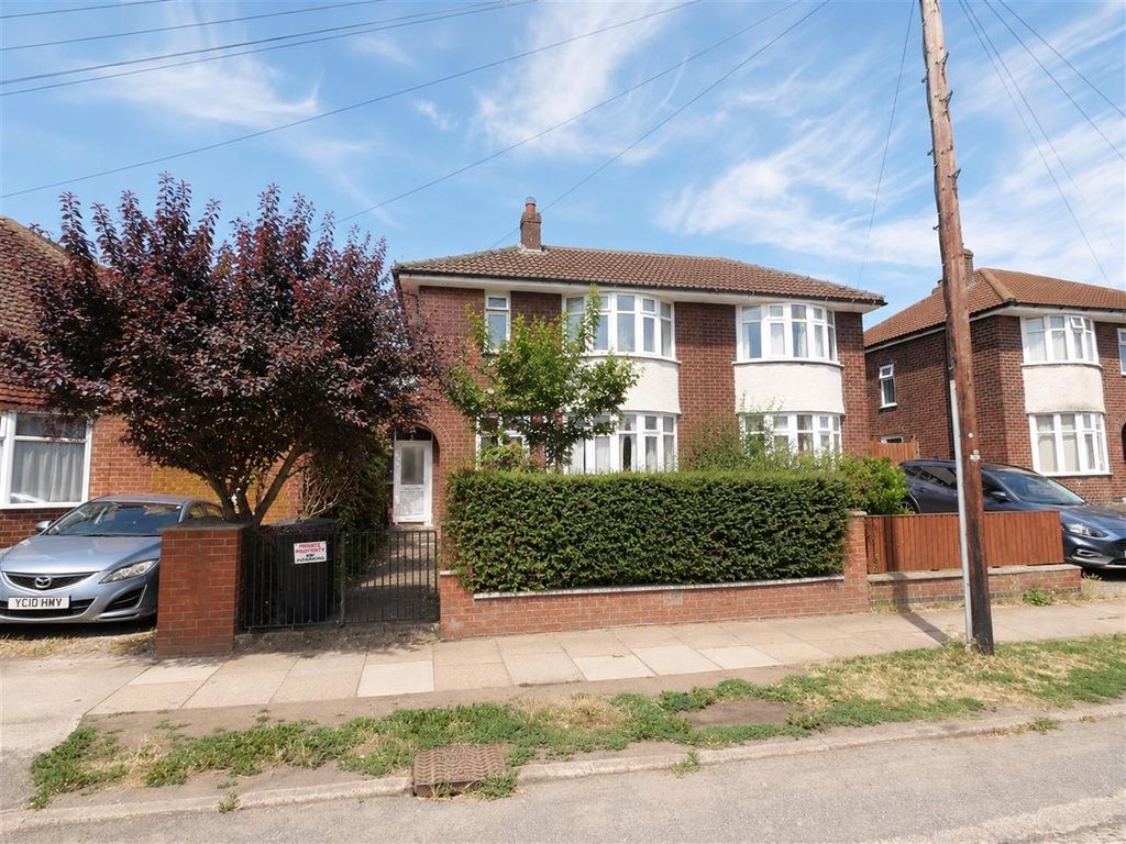 Property photo 1 of 12 Front.Png