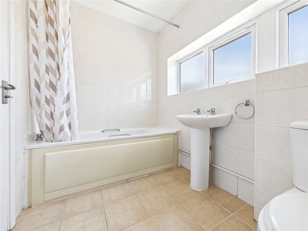 Property photo 2 of 12 Picture No. 16