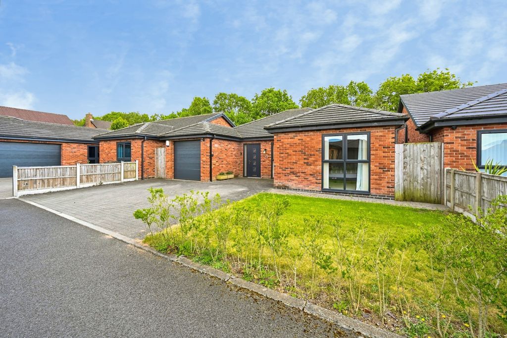 Property photo 2 of 18 Pbox-Img.Jpg