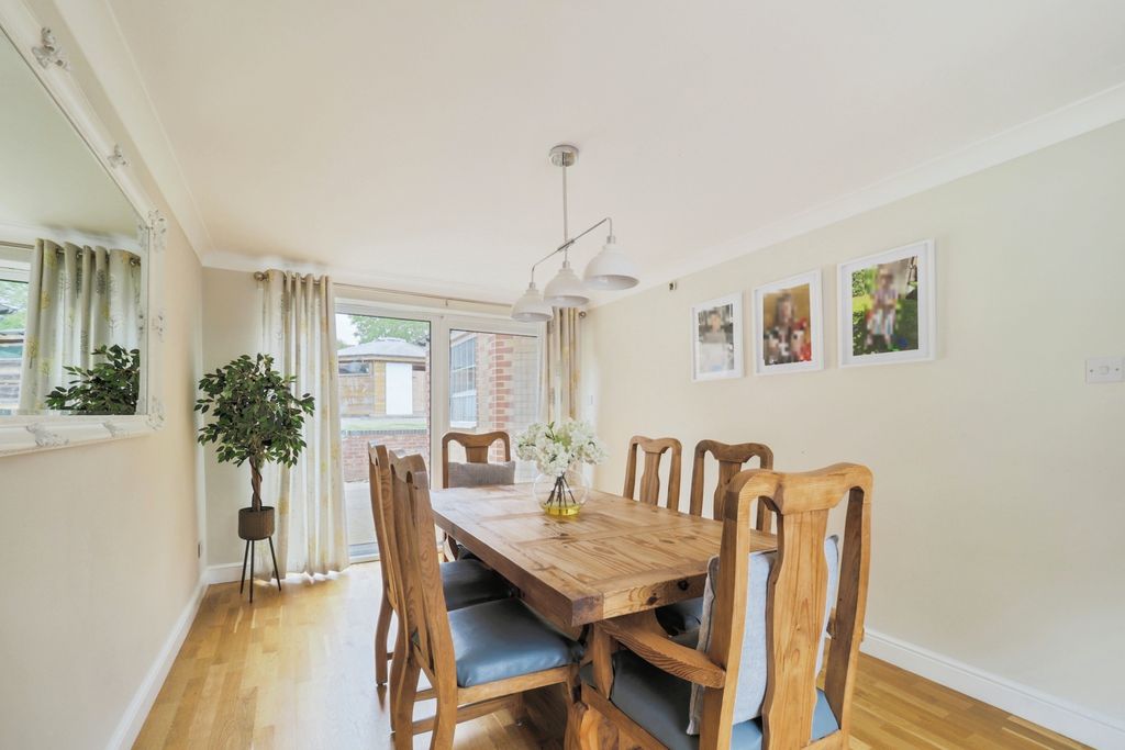 Additional image 8 of 5 bed detached house for saleGainsborough Road, Gainsborough DN21
