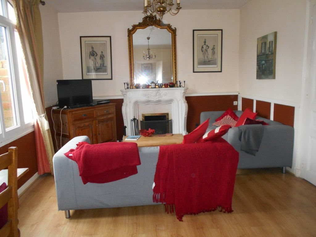 Property photo 2 of 16