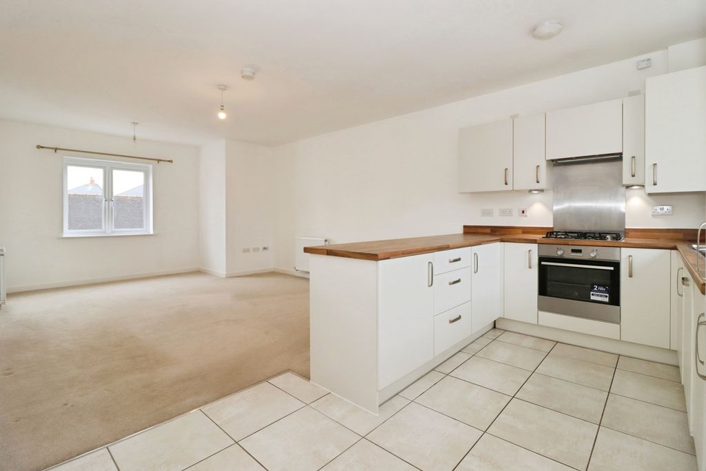 Property photo 2 of 17 Photo