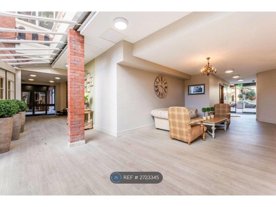 Property photo 3 of 20 Common Building Seating Area