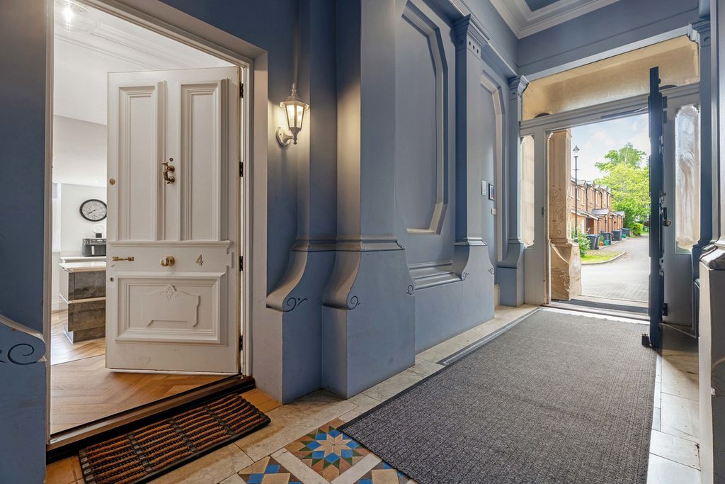 Additional image 7 of 2 bed flat for saleCopps Road Leamington Spa, Warwickshire CV32
