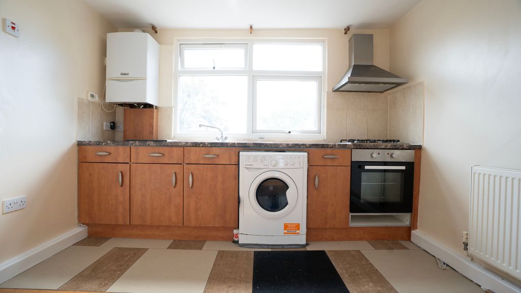 Property photo 1 of 4