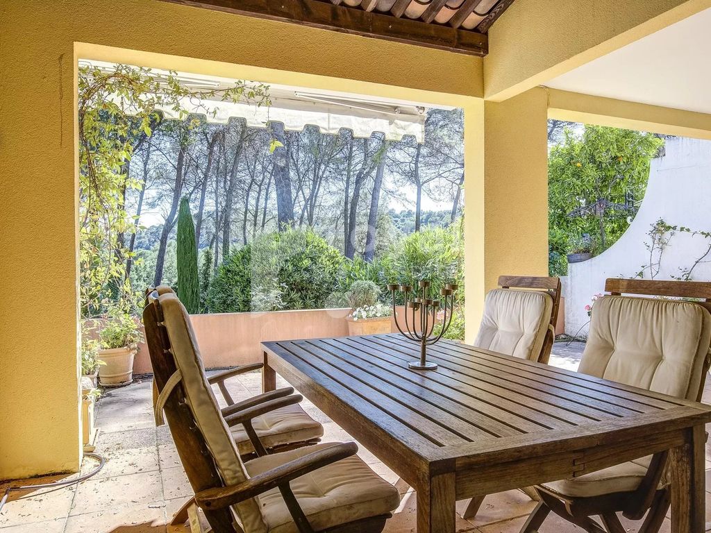 Property photo 1 of 23 Family Villa In A Gated Estate – Royal Mougins Golf