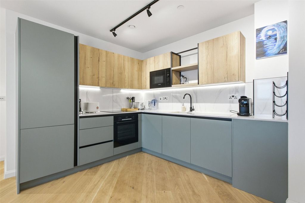 Property photo 1 of 22 Picture No. 03