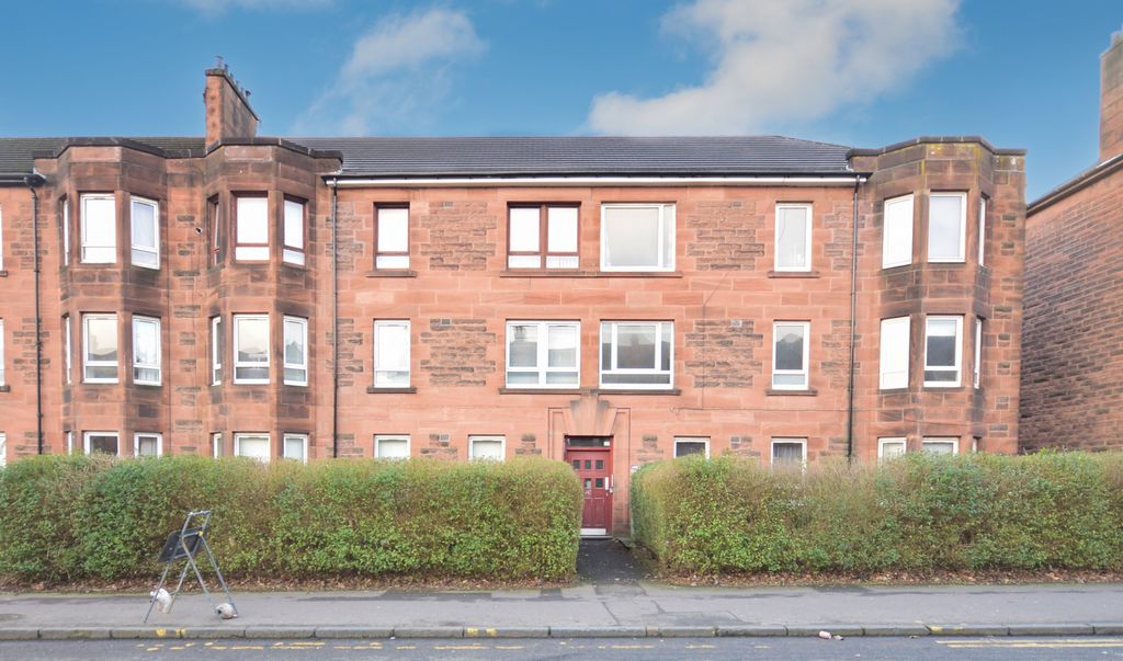 Property photo 1 of 13 3 Bed First Floor Flat For Sale Paisley Road West, Glasgow G52