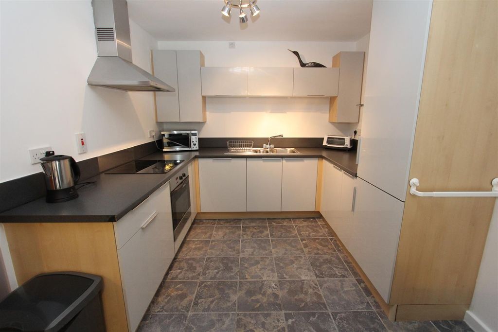 Property photo 2 of 12 Kitch.Jpg