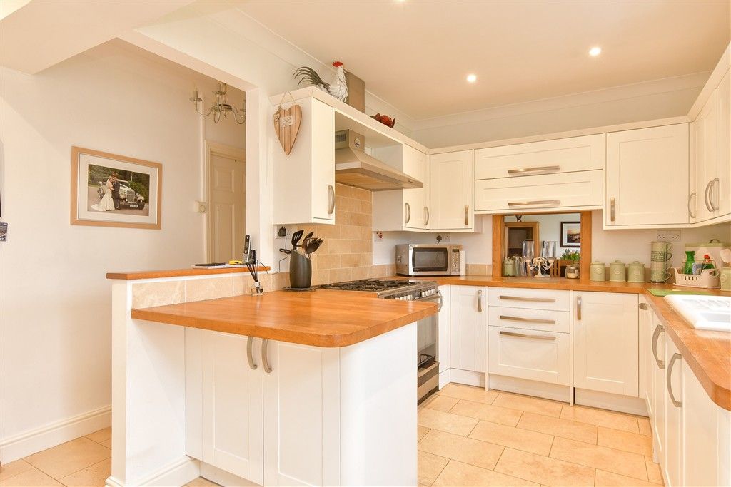 Property photo 2 of 13 Kitchen