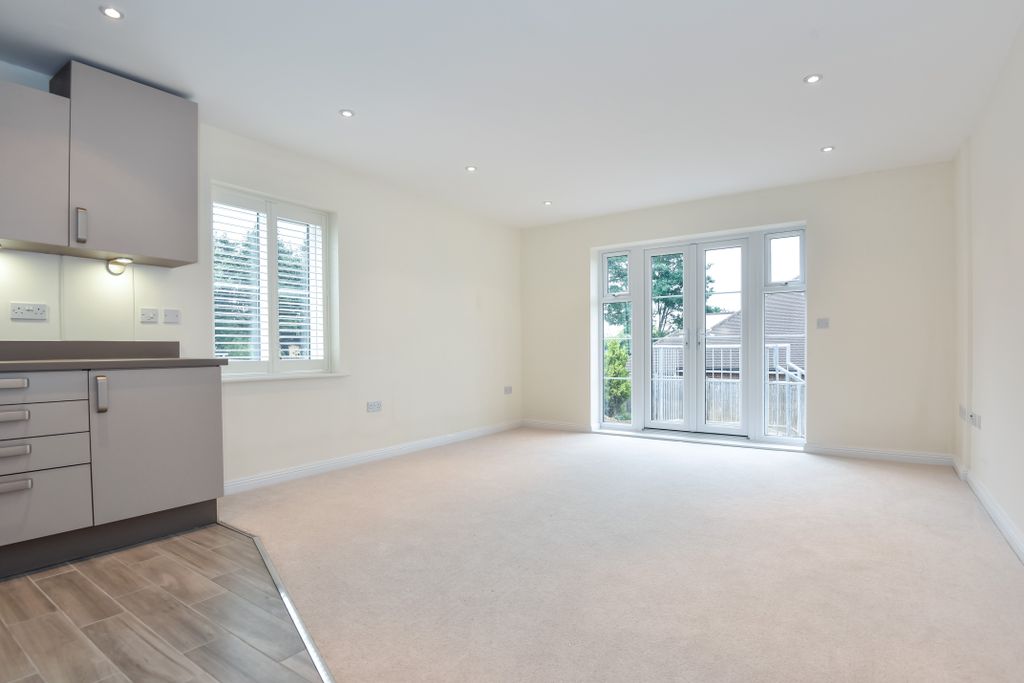 Property photo 2 of 9 6 Cg Pro Pics (4)