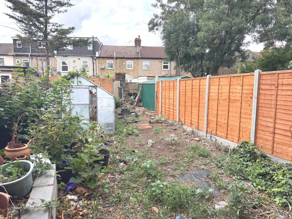 Property photo 2 of 6