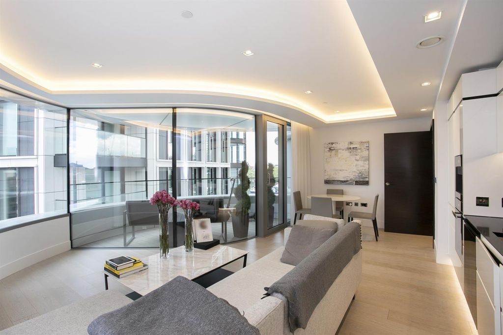 Property photo 2 of 17 Reception (4).Jpg