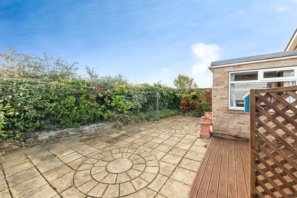 Property photo 2 of 17