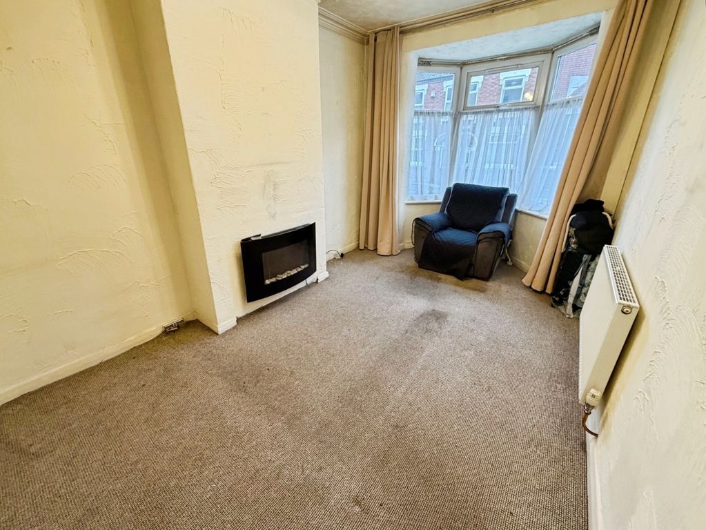 Property photo 2 of 10 Sitting Room