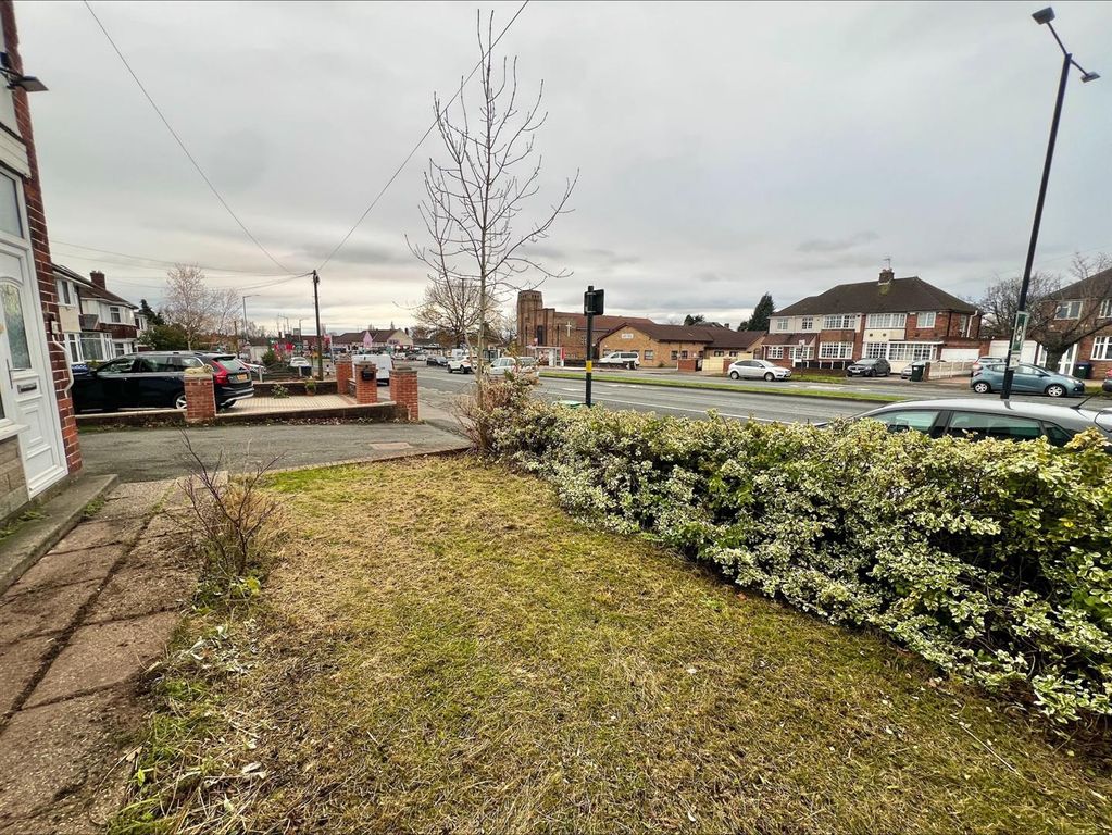 Property photo 3 of 24 Approach