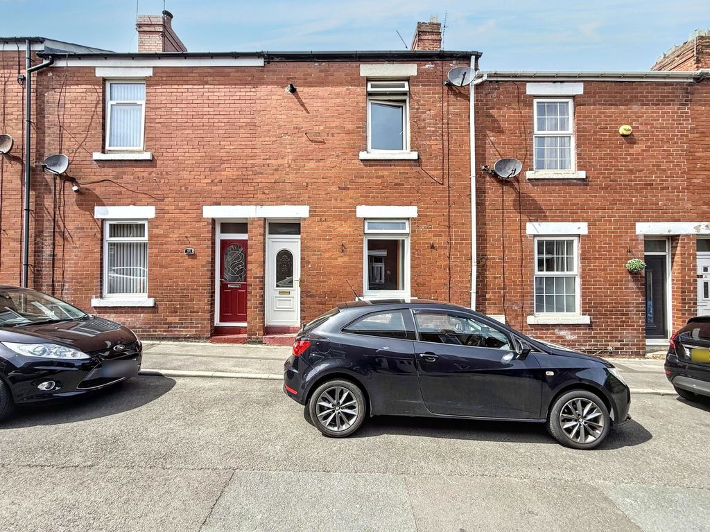 Property photo 1 of 11