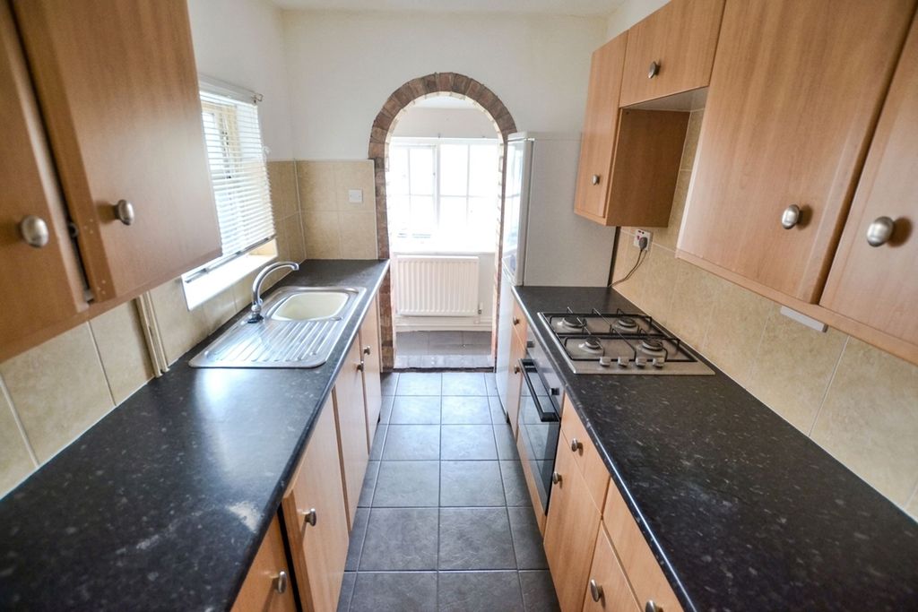Property photo 2 of 19