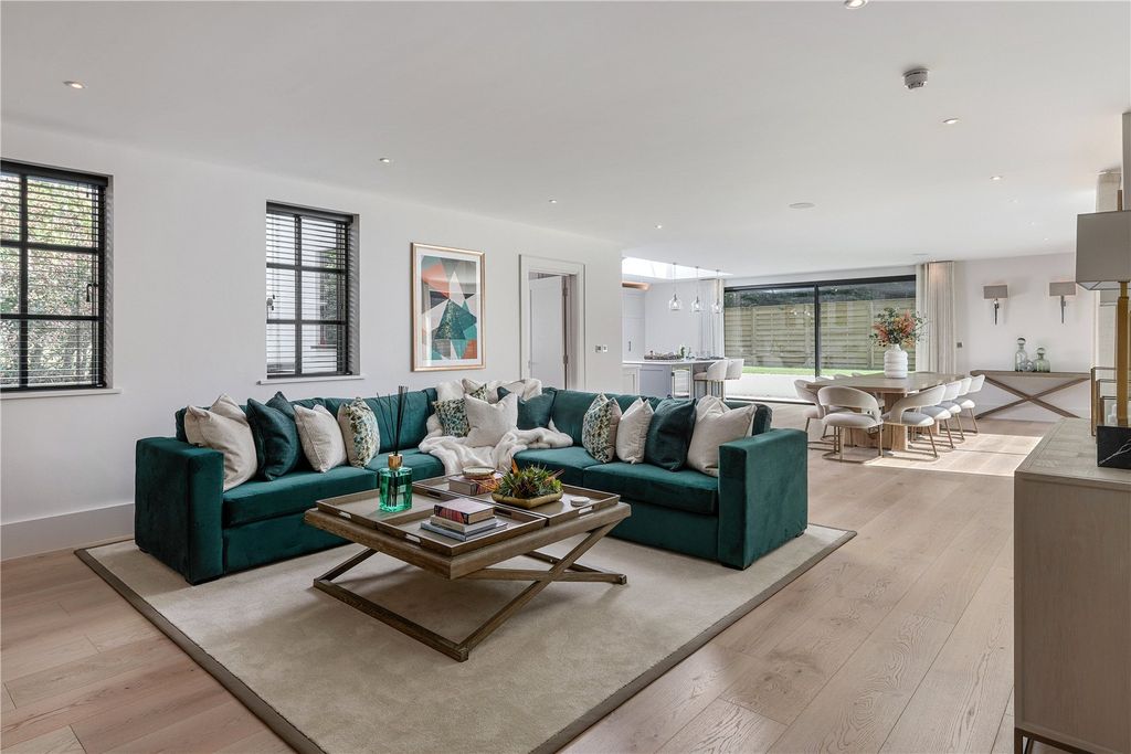 Property photo 3 of 20 Picture 3