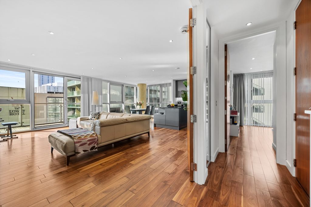 Property photo 1 of 16 67 The Edge-32