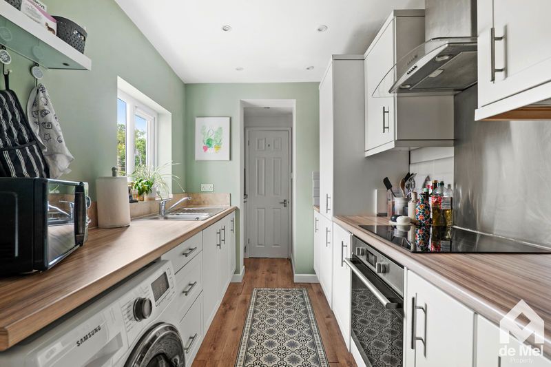 Property photo 3 of 14 Photo 19