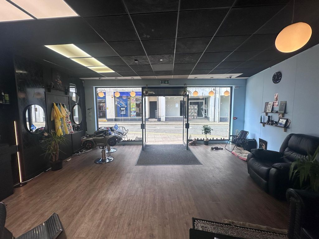 Property photo 3 of 6