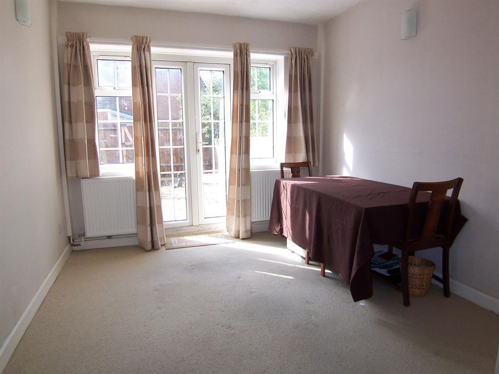 Property photo 2 of 6