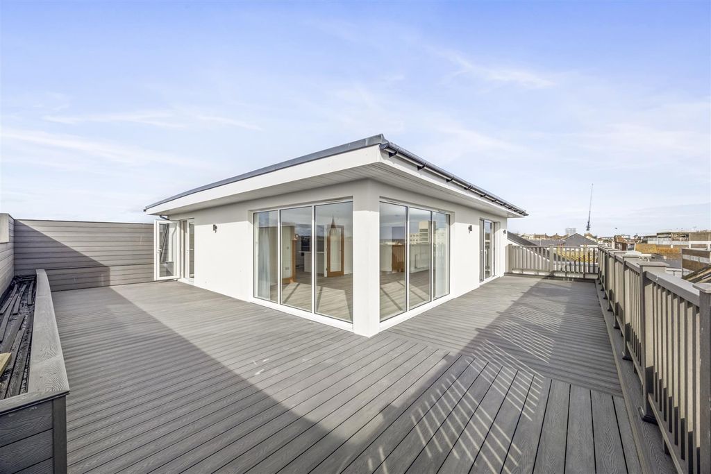 Additional image 13 of 2 bed flat to rentMontague Street, Worthing BN11