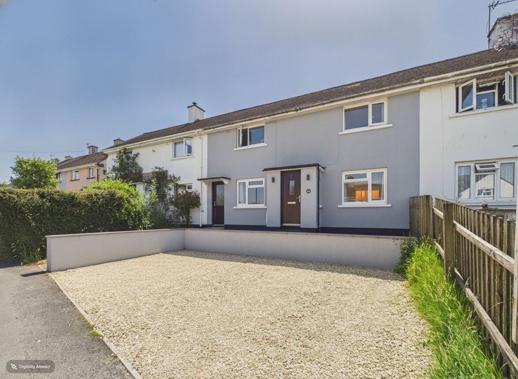 Property photo 1 of 16 Ewemove South Molton - Kingsway