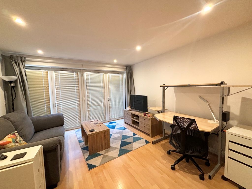 Property photo 2 of 8