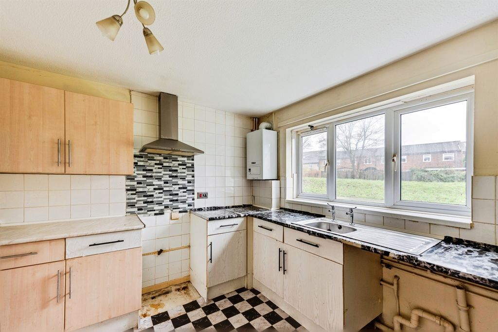 Property photo 2 of 19